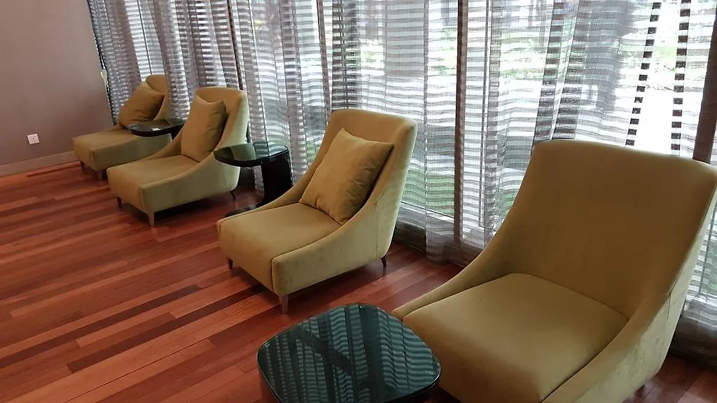 Regalia Suites & Residences Klcc Infinity Pool By 109 Global Host Kuala Lumpur