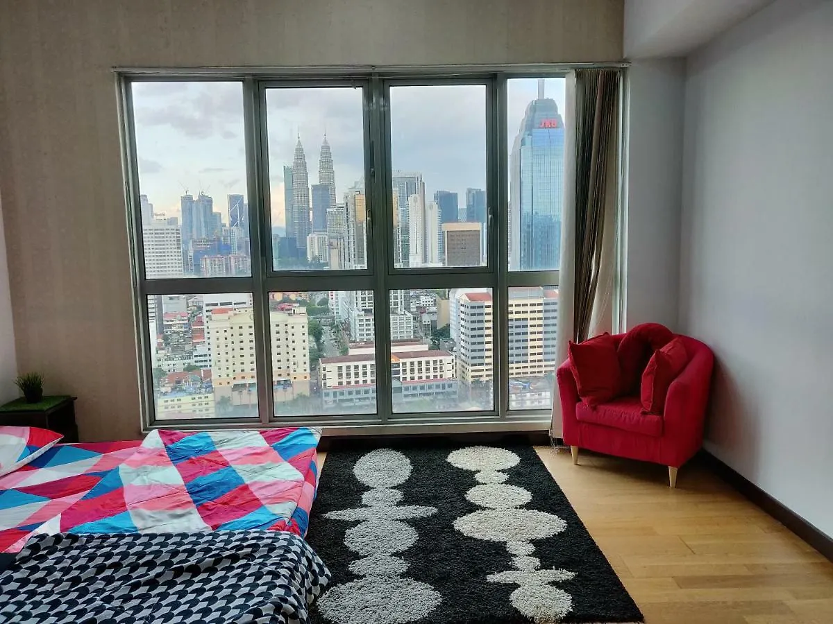 Regalia Suites & Residences Klcc Infinity Pool By 109 Global Host Kuala Lumpur Malajsie